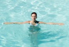 Фото - Как защитить кожу и волосы от хлорки в бассейне