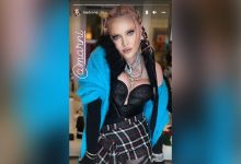 Фото - 64-летняя Мадонна в корсете и мини-юбке пришла на показ Недели моды в Нью-Йорке
