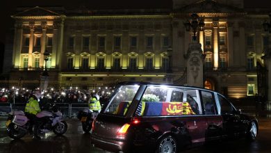 Фото - Sky News: гроб королевы Елизаветы II был доставлен в Букингемский дворец