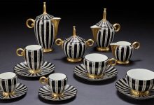 Фото - Лондонский музей V&A приобрел чайный и кофейный сервиз Карла Лагерфельда